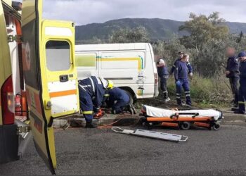 Τραγωδία Νωρίτερα: Νeκρός ένας 18χρονος-Μηχανή συγκρούστηκε με φορτηγό