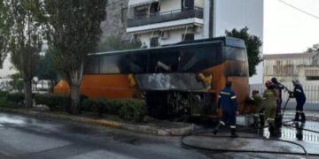 Alldaynews.gr Σκηνές τρόμου στο Μαρκόπουλο: Λεωφορείο του ΚΤΕΛ γεμάτο επιβάτες τυλίχθηκε στις φλόγες