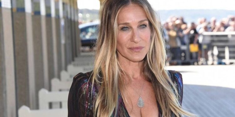 Alldaynews.gr Σάρα Τζέσικα Πάρκερ: Μίλησε άπταιστα ελληνικά στην TV – Το βίντεο που έγινε viral