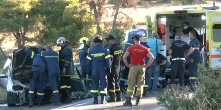 Alldaynews.gr Λεωφόρος Μαραθώνος: Φρικtό τροχαίο, απεγκλωβίστηκε γυναίκα από ΙΧ