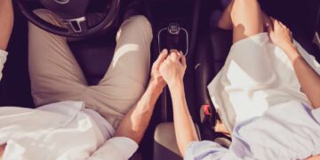 Alldaynews.gr Σάλος στη Ρόδο!! Έκανε μήνυση στον σύζυγο για βιντεοσκόπηση ερωτικών περιπτύξεων με τον …εpαστή της