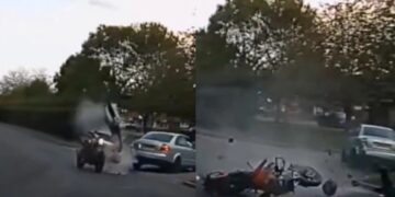 Τρομακτικό τροχαίο καταγράφηκε σε κάμερα κλειστού κυκλώματος: Οδηγός μοτοσυκλέτας πετάχτηκε στον αέρα μετά από σφοδρή σύγκρουση (vid)