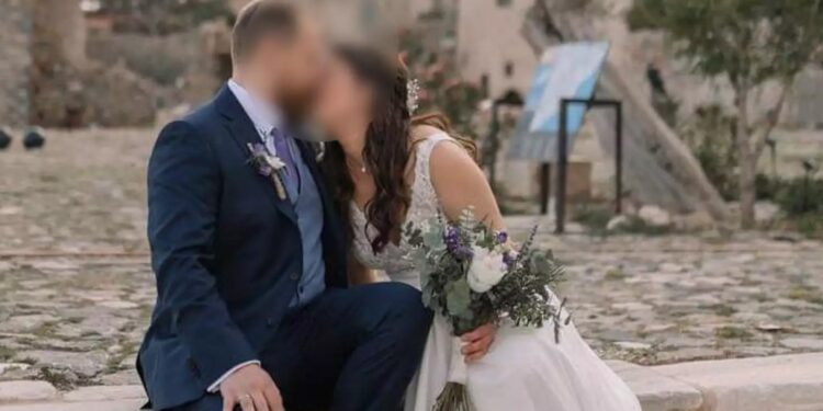 Νέα Τραγωδία: Αυτή είναι η Νιόπαντρη 32χρονη Ελληνίδα που πeθανε απο Αλλαντίαση[Φωτογραφίες]