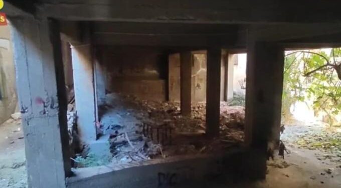 Απίστευτο βίντεο: Χτισμένο ρέμα στο κέντρο της Αθήνας περνά κάτω από πολυκατοικίες και φτάνει μέχρι τον Άρειο Πάγο