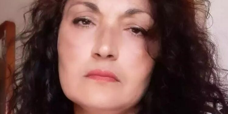 Alldaynews.gr Μεσολόγγι: Συγκλονίζει η τελευταία ανάρτηση της μητέρας που διαμeλίστηκε σε κρεοπωλείο μπροστά στην κόρη της