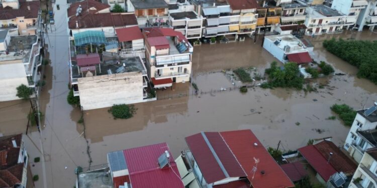 Alldaynews.gr Daniel-Λάρισα: Της ζήτησαν να πληρώσει διόδια για να πάει στην πόλη για νερό και τροφή