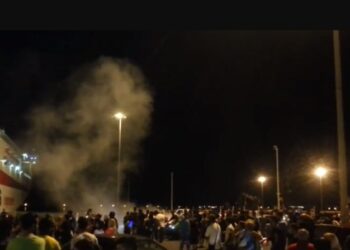 Κρήτη: Ξεπροβόδισε τον νεοσύλλεκτο γιο του με φωτοβολίδα αλεξίπτωτου που κατέληξε σε πλοίο της γραμμής – Συνελήφθη ο 54χρονος