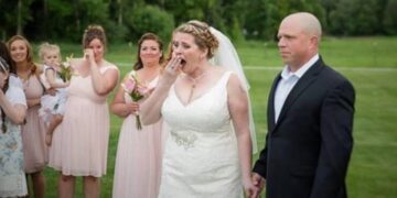 Alldaynews.gr 40χρονη νύφη άφησε μια θέση κενή για το νεκρό γιο της – Όταν είδε ποιος εμφανίστηκε στο γάμο «κέρωσε»