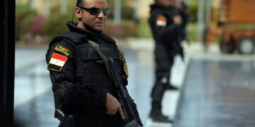 Alldaynews.gr Φρικτό έγκλημα στην Αίγυπτο: Σκότωσe τα δύο παιδιά του γείτονά του επειδή έπαιζαν μπροστά στο σπίτι του