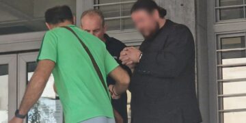 Alldaynews.gr Άγιον Όρος: Mοναχός που «έπαιξε ξύλο» με άλλο μοναχό – «Ήπιαμε δύο μπουκάλια κρασί»