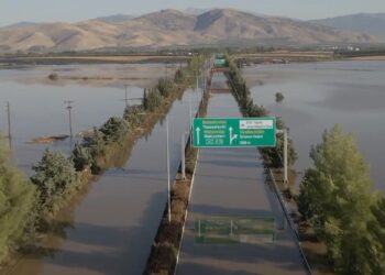 Δείτε πως καθαρίζουν την Εθνική για να ανοίξει (video)
