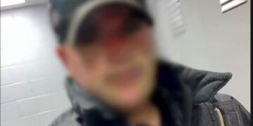 Παντρεμένος Αστυνομικός συνέλαβε την ερωμένη του και την απείλησε ότι «θα τη βγάλει τρελή» επειδή τον χώρισε[Φωτογραφίες]