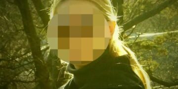 Τραγωδία στη Λιβύη: «Πάντα τη θαύμαζα τη Γλυκερία», λέει ο αδερφός της αντιπλοιάρχου του Πολεμικού Ναυτικού που σκοτώθηκε σε τροχαίο