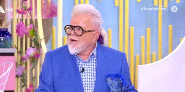 Alldaynews.gr Νίκος Αποστολόπουλος: «Είναι ο καλύτερος πελάτης μου, κάποτε έδινε 10 εκ. για ρούχα»