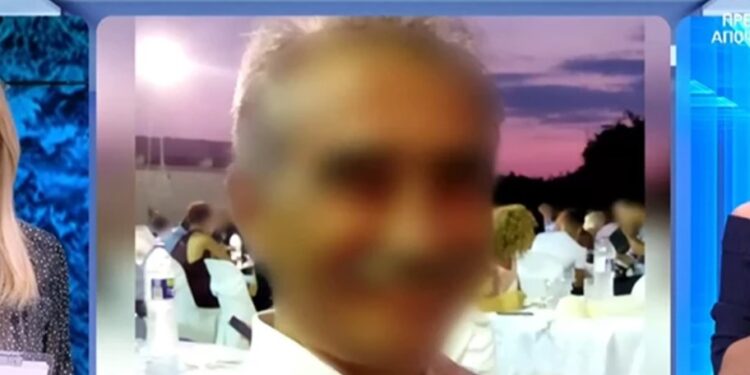 Alldaynews.gr Απίστευτο: Ανήλικοι έστησαν καρτέρι σε 12χρονο συμμαθητή τους και τον ξυλοκόπησαν στο σχολείο (video)