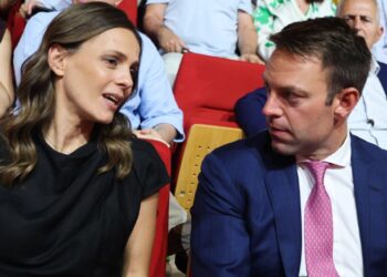 ΣΥΡΙΖΑ: Όχι σε όλα απο Αχτσιόγλου σε Κασσελάκη – Αρνήθηκε να αναλάβει ρόλο