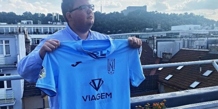 Alldaynews.gr Επιχειρηματίας πλήρωσε 20.000 ευρώ για να παίξει ποδόσφαιρο ο γιος του έστω και 10 λεπτά – Πρόεδρος: «Για τόσα λεφτά, θα έβαζα οποιονδήποτε» (video)