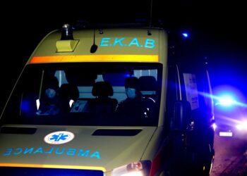 Alldaynews.gr Τραγωδία ΠΡΙΝ ΑΠΟ ΛΙΓΟ: Νεκρός 26χρονος σε τροχαίο – Το αυτοκίνητό του καρφώθηκε σε τοίχο