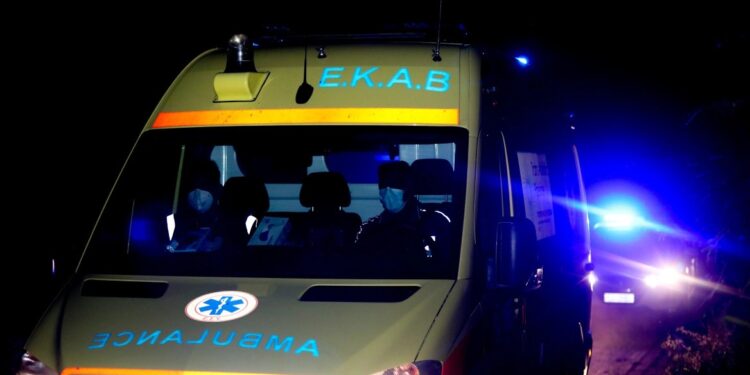 Alldaynews.gr Τραγωδία ΠΡΙΝ ΑΠΟ ΛΙΓΟ: Νεκρός 26χρονος σε τροχαίο – Το αυτοκίνητό του καρφώθηκε σε τοίχο