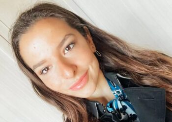 Blue Horizon: Το ξεμπρόστιασμα της Εριέττας Κούρκουλου – «Αν είχα σκάσει εγώ ή άλλος πλούσιος  θα μας απαγορευόταν η είσοδος;»