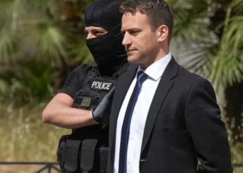 Συγκλονίζει ο πατέρας της Καρολάιν για τον Μπάμπη Αναγνωστόπουλο: «Θα είναι με άλλους δολοφόνους, διεστραμμένους, ψυχοπαθείς»