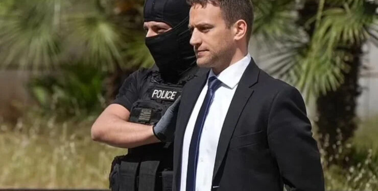 Συγκλονίζει ο πατέρας της Καρολάιν για τον Μπάμπη Αναγνωστόπουλο: «Θα είναι με άλλους δολοφόνους, διεστραμμένους, ψυχοπαθείς»