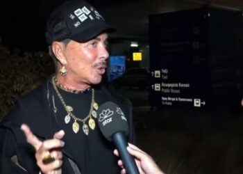 Λάκης Γαβαλάς: Έχουν ταράξει τον Κασσελάκη, πόσοι φοράνε γόβες «μέσα» τους και το «παίζουν» με μουστάκι στη φάτσα;