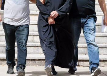 Alldaynews.gr Συνελήφθη παπάς, διευθυντής ορφανοτροφείου – Απείλησε με βέργα 12χρονο φιλοξενούμενο στο ίδρυμα