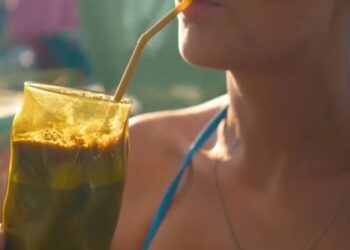 Χάρτινα καλαμάκια: «Ασφαλή έως 20 λεπτά. Χημικά καταλήγουν στο πιάτο μας»