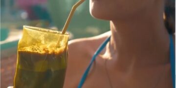 Χάρτινα καλαμάκια: «Ασφαλή έως 20 λεπτά. Χημικά καταλήγουν στο πιάτο μας»