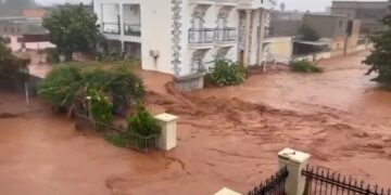 «Γροθιά στο στομάχι» από κατοίκους της Καρδίτσας: «Απ΄ τον Ιανό και μετά άνοιξαν μία τρύπα και είναι ακόμα παρατημένη. Αν πνίξουμε τα παιδιά μας»