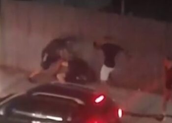 Βίντεο- ντοκουμέντο από την άγρια συμπλοκή στην Κηφισιά: «30 άτομα τους χτυπούσαν με καδρόνια» (video)