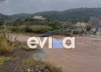 Κακοκαιρία Elias – Εύβοια: Εικόνες απόλυτης καταστροφής στο Μαντούδι – Έπεσε γέφυρα και κόπηκε ο δρόμος για το λιμάνι (φωτο, video)