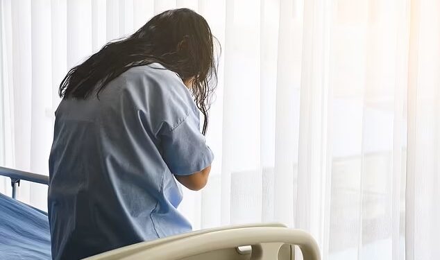 Alldaynews.gr ”Οι γιατροί μου είπαν ότι ήρθε η ώρα να πεθάvω”-Η Σοκαριστική περίπτωση 19χρονης που πάσχει από σπάνια νόσο