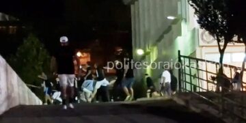 Alldaynews.gr Άγρια συμπλοκή ανηλίκων στη Θεσσαλονίκη με μαχαίρια, ξύλα και πέτρες (φωτο, video)