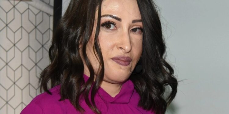 Σοκάρει η Ιωάννα Παλιοσπύρου: «Αν μου ξαναρίξουν βιτριόλι μην ψάχνετε»-Τα μηνύματα που της έστειλε παντρεμένος