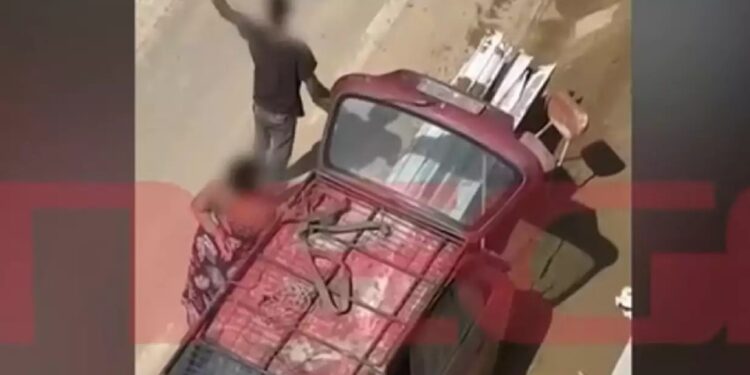 Βίντεο ντοκουμέντο από πλιάτσικο σε κατεστραμμένα σπίτια στη Θεσσαλία