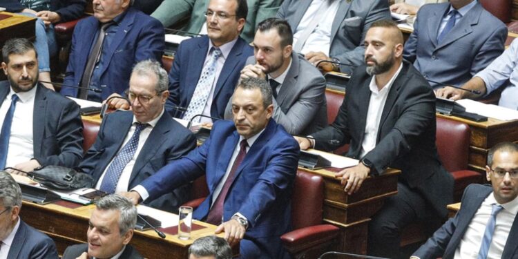 Alldaynews.gr «Κωλοτούμπα» στους Σπαρτιάτες λίγες ώρες πριν τον Άρειο Πάγο – Επιστρέφουν οι διαγραφέντες βουλευτές