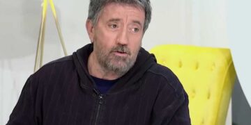 Alldaynews.gr Ο Σπύρος Παπαδόπουλος αποκάλυψε τον λόγο που ζητούσε χρήματα για να πάει σε εκπομπές: «Η Όλγα Τρέμη είχε μαζέψει 1 εκατ. δρχ» (video)