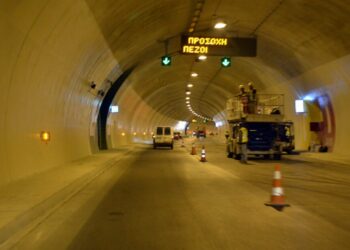 Δέσποινα Βανδή – Βασίλης Μπισμπίκης: Σχέδια γάμου για το ερωτευμένο ζευγάρι – Ο κουμπάρος “έκπληξη”