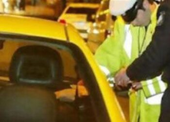 Alldaynews.gr Τρόμος για 19χρονή στον Άγιο Στέφανο, κατήγγειλε οδηγό ταξί για βiασμό – Τον βρήκαν και τον συνέλαβαν μετά από τις περιγραφές