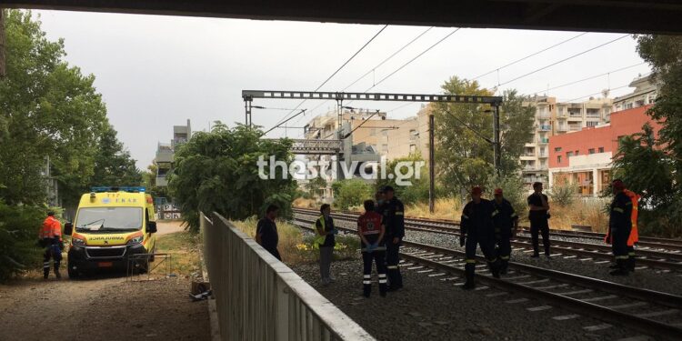 Alldaynews.gr Νέα τραγωδία: Τρένο παρέσυρε και σκότωσe νεαρή γυναίκα- Διαμeλισμένο το σώμα της (φωτο, video)