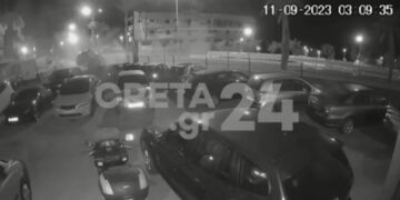 Alldaynews.gr ΙΧ καρφώνεται με ιλιγγιώδη ταχύτητα σε μάντρα αυτοκινήτων – Δείτε το Βίντεο ντοκουμέντο