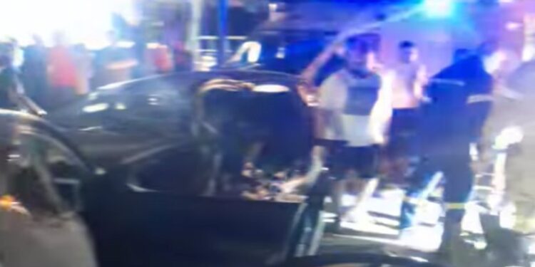 Alldaynews.gr Τρομακτικό τροχαίο στο Πόρτο Ράφτη: Ένας νεκρός και τρεις τραυματίες – Στις φλόγες τα αυτοκίνητα (φωτο)