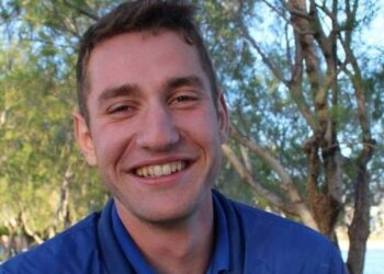 Τραγωδία στη Λιβύη: Θρήνος στην κηδεία του 27χρονου Γιώργου Βούλγαρη – «Eίχε κουραστεί και ήθελε να σταματήσει»