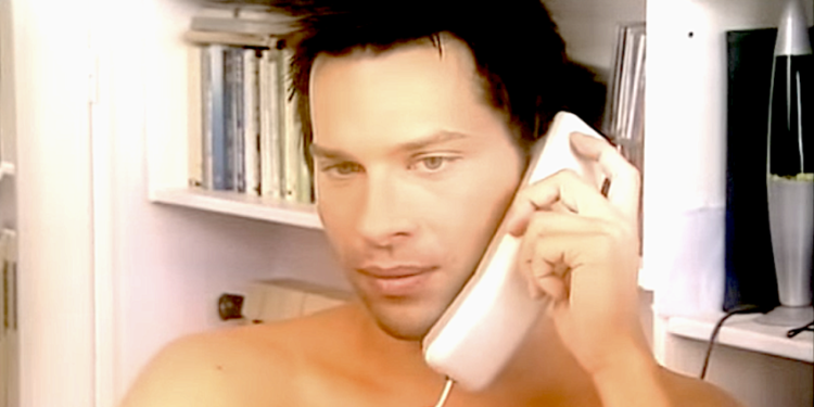 Alldaynews.gr «Έκανα πλαστική στο πρόσωπο λόγω σοβαρού καρκίνου»: Άλλος άνθρωπος σήμερα ο γόης των σειρών των ’00s Ασημάκης Αλεξίου (φωτο)