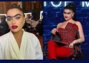 Η Σοφία Χατζηπαντελή «κούρεψε» τα πυκνά φρύδια της και είναι αγνώριστη – Η φωτό με την Μπακοδήμου