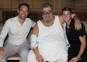 Alldaynews.gr Κραουνάκης για τη φωτογραφία με Κασσελάκη – Τάιλερ: Έγραψαν κάποιοι ότι θα κάνω την παρένθετη μητέρα, δεν θα ασχοληθώ