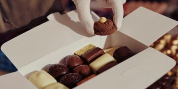 Δεν τον ένοιαζαν τα λεφτά: Ο Έλληνας που έφτιαξε τα πιο διάσημα σοκολατάκια στον κόσμο που δεν αντιγράφονται