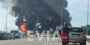 Alldaynews.gr Μεγάλη Φωτιά σε εργοστάσιο στη Ριτσώνα – Φόβος για έκρηξη στο σημείο! Ισχυρές δυνάμεις της Πυροσβεστικής